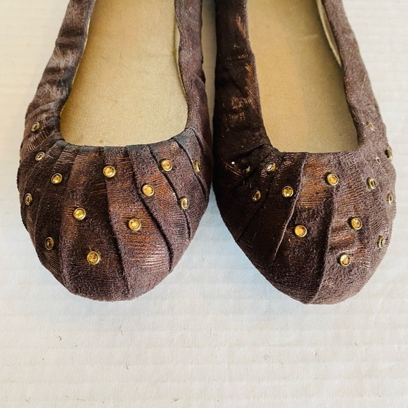 Yellow Box Brown Flats with Gold Accents - Picture 4 of 13